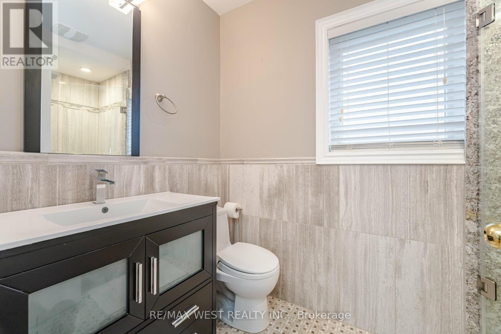 Main - 5456 Whitehorn Avenue, Mississauga, Ontario  L5V 1V5 - Photo 37 - W13113822