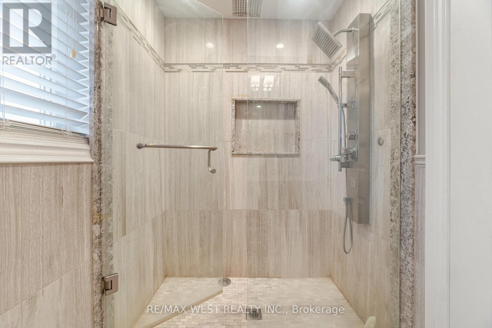 Main - 5456 Whitehorn Avenue, Mississauga, Ontario  L5V 1V5 - Photo 38 - W13113822