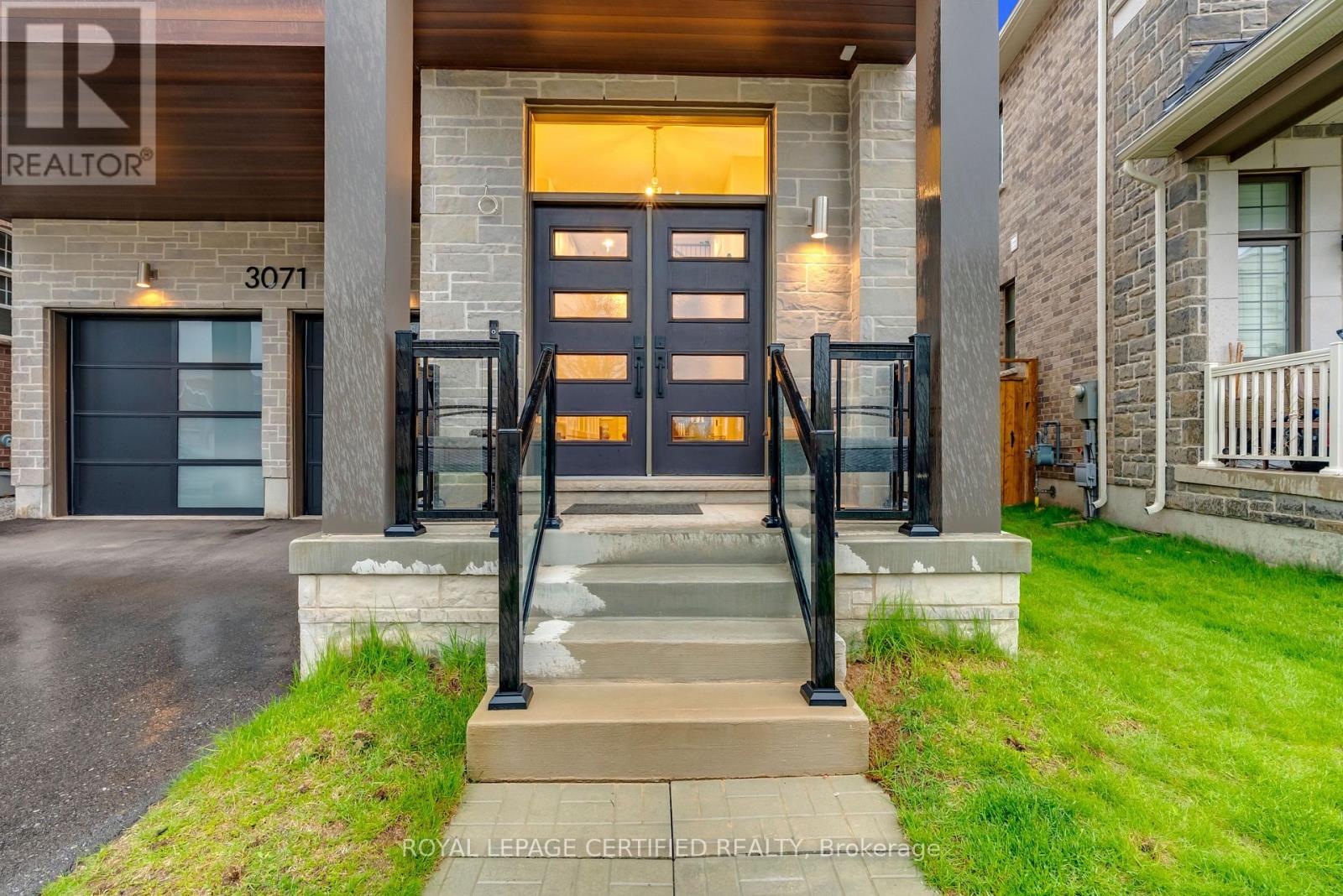 3071 Trailside Drive, Oakville, Ontario  L6M 0Z4 - Photo 5 - W13113842