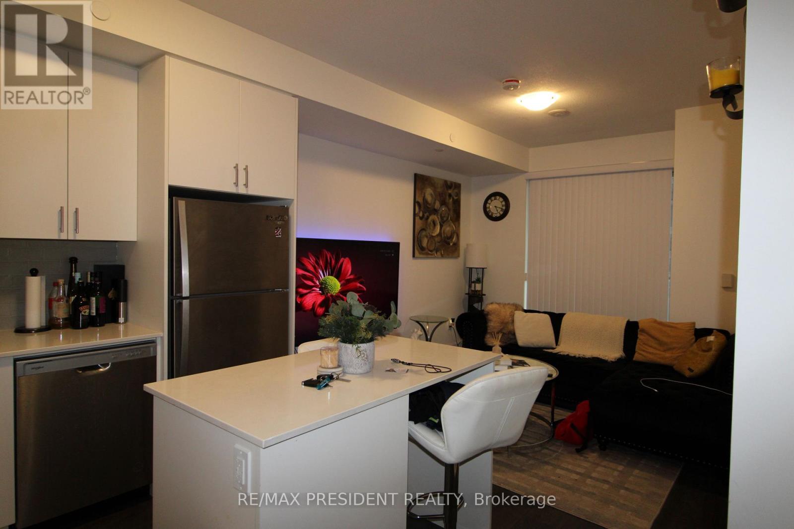 718 - 3220 William Coltson Avenue, Oakville, Ontario  L6H 7X9 - Photo 4 - W13113864