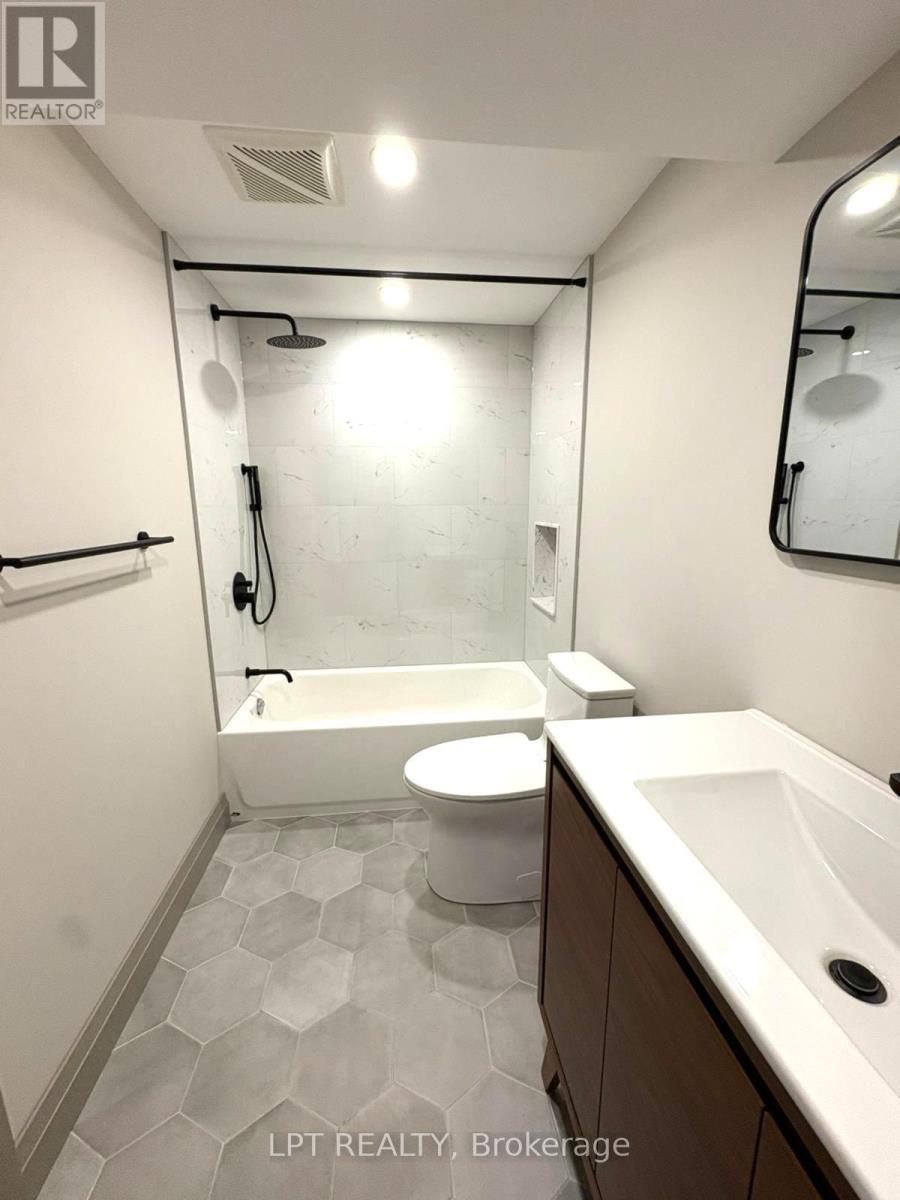 51 Enfield Avenue, Toronto, Ontario  M8W 1T6 - Photo 12 - W13113902