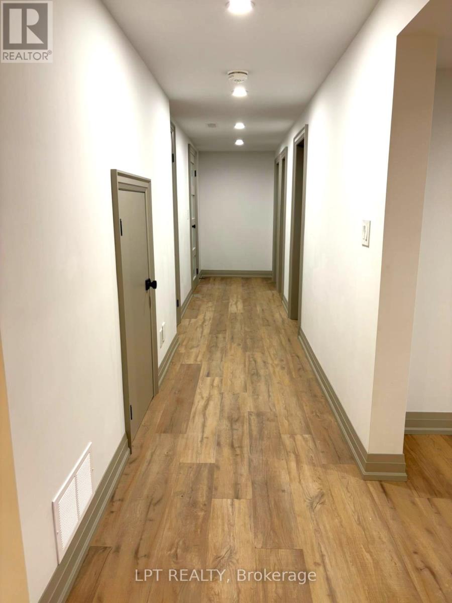 51 Enfield Avenue, Toronto, Ontario  M8W 1T6 - Photo 16 - W13113902