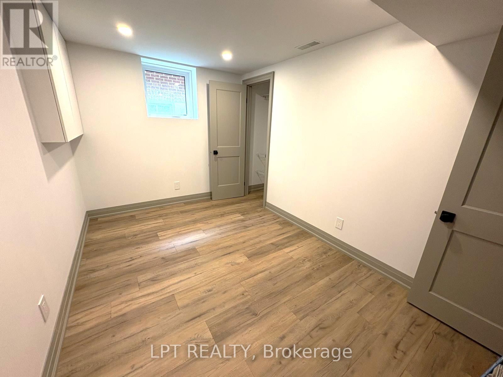 51 Enfield Avenue, Toronto, Ontario  M8W 1T6 - Photo 17 - W13113902