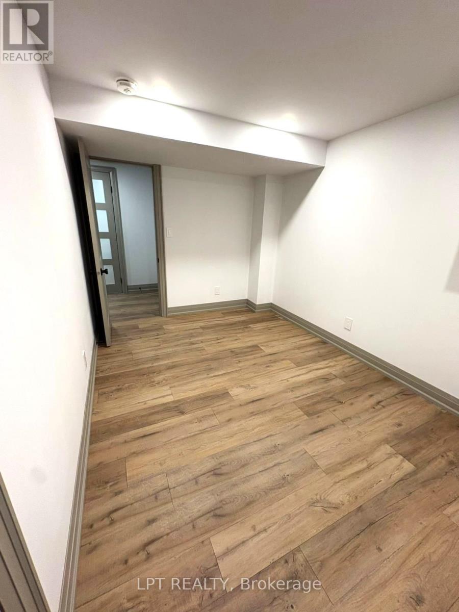 51 Enfield Avenue, Toronto, Ontario  M8W 1T6 - Photo 18 - W13113902