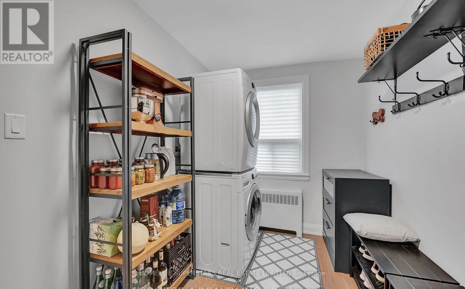 475 Maple Leaf Drive, Toronto, Ontario  M6L 1R1 - Photo 6 - W13113904