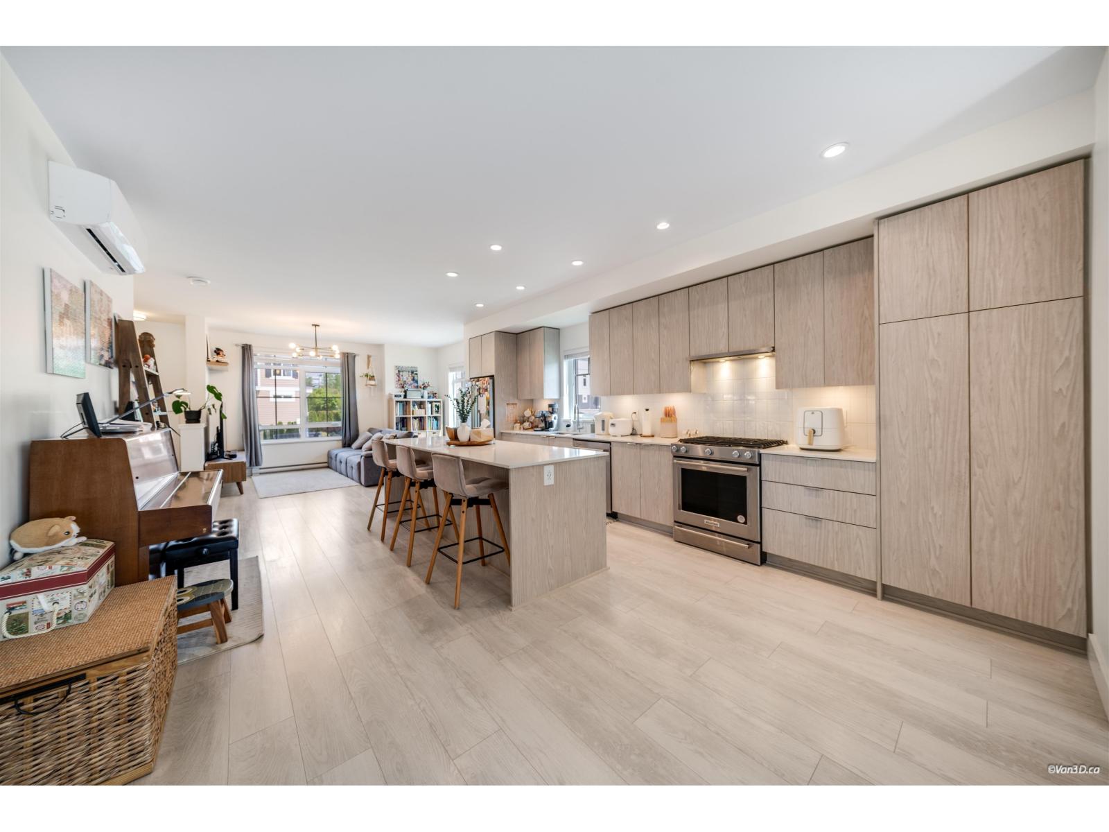 82 2075 Oak Meadows Drive, Surrey, British Columbia  V3Z 1J6 - Photo 6 - R3122324