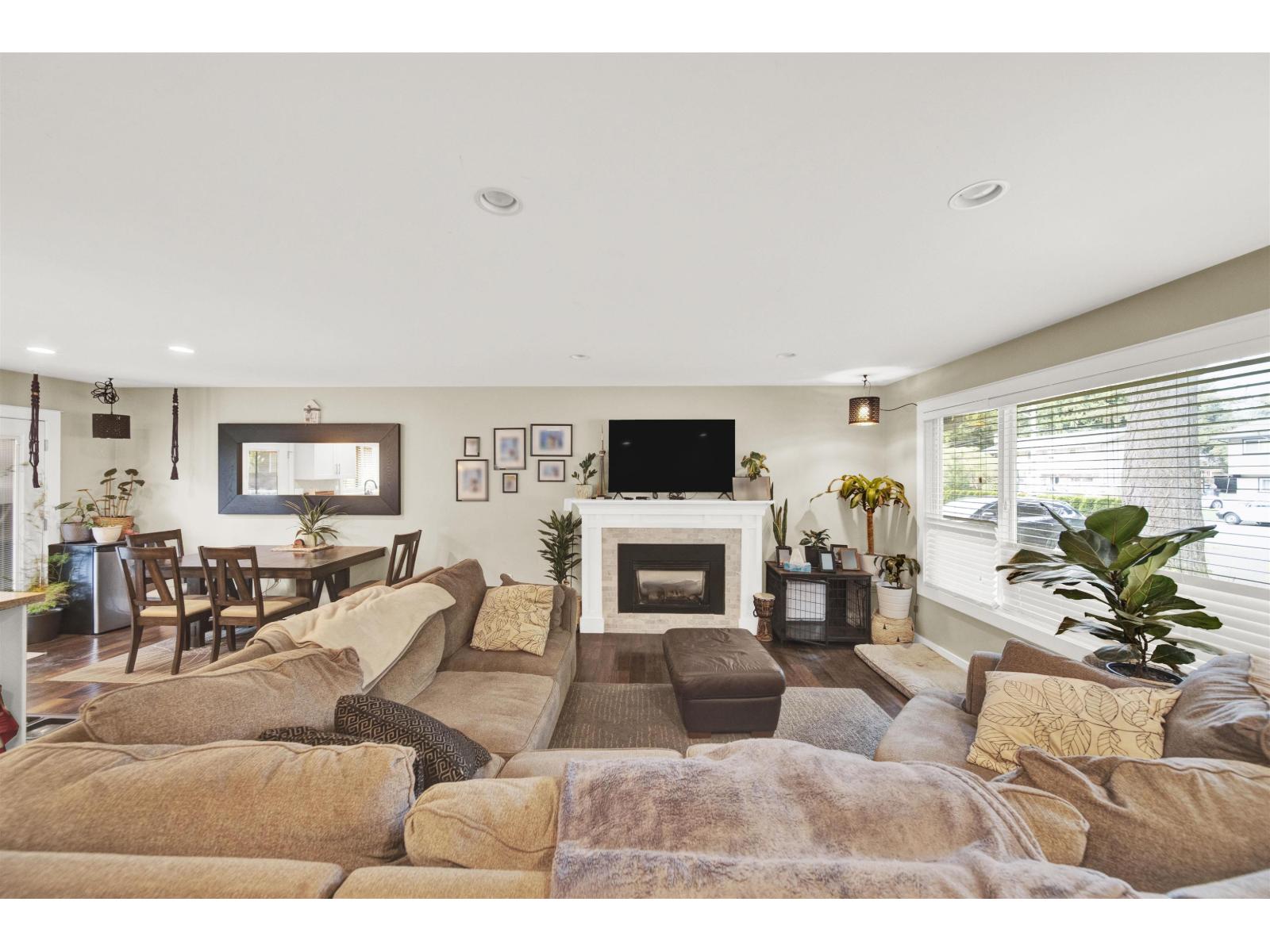 3895 201 Street, Langley, British Columbia  V3A 1P3 - Photo 5 - R3119737