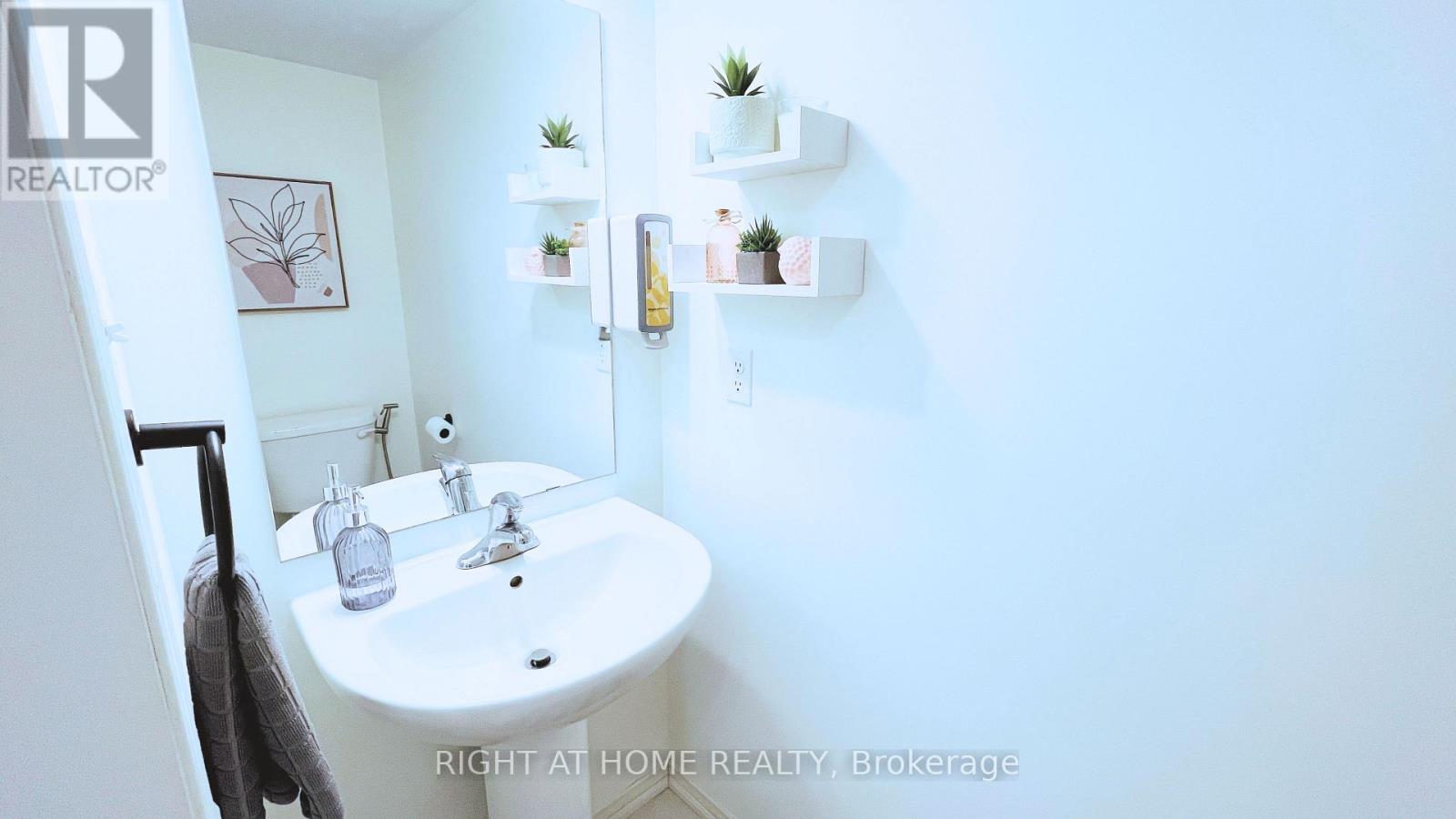 2372 Chevron Prince Path, Oshawa, Ontario  L1L 0K9 - Photo 12 - E13098758