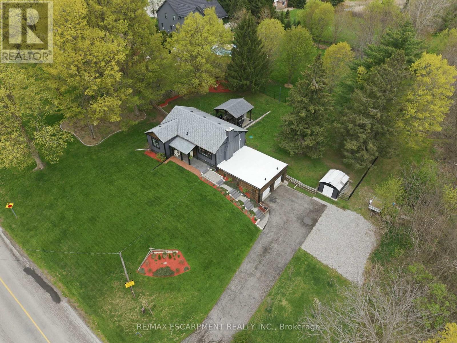 577 Harvest Road, Hamilton, Ontario  L9H 5K8 - Photo 45 - X13113850