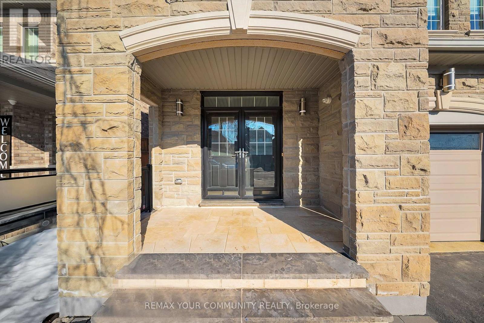67 Trudeau Drive, Vaughan, Ontario  L4H 0B7 - Photo 3 - N12854054