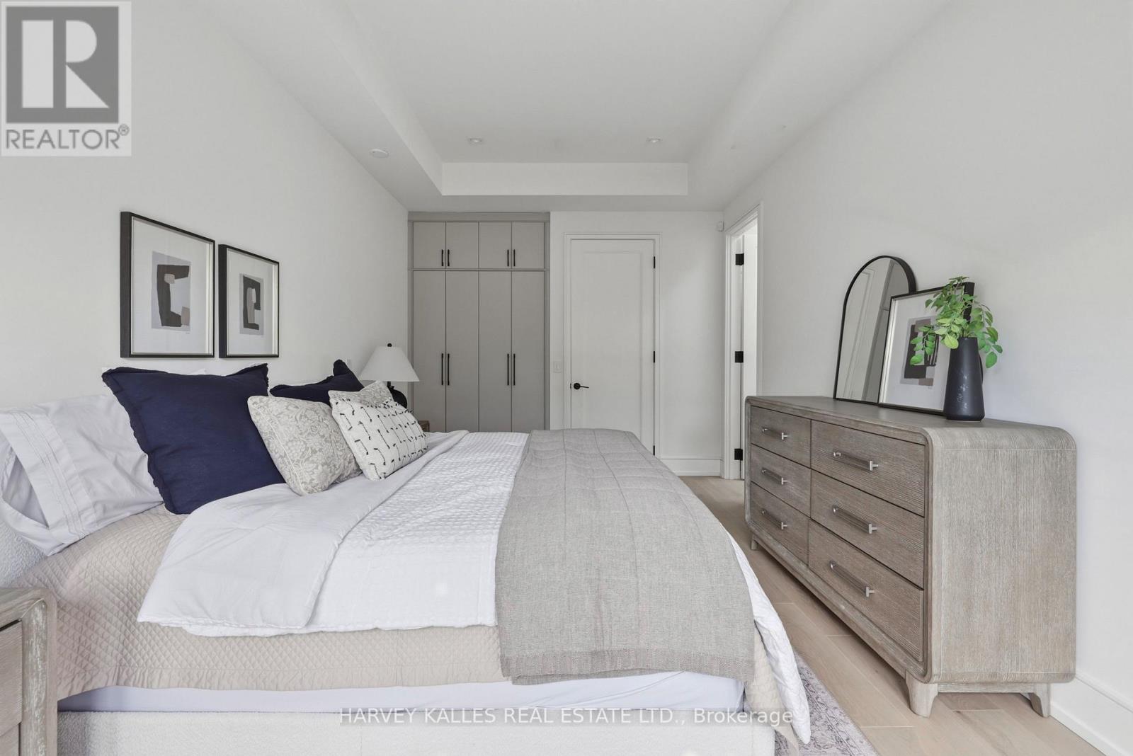 261 St Germain Avenue, Toronto, Ontario  M5M 1W4 - Photo 32 - C13113422