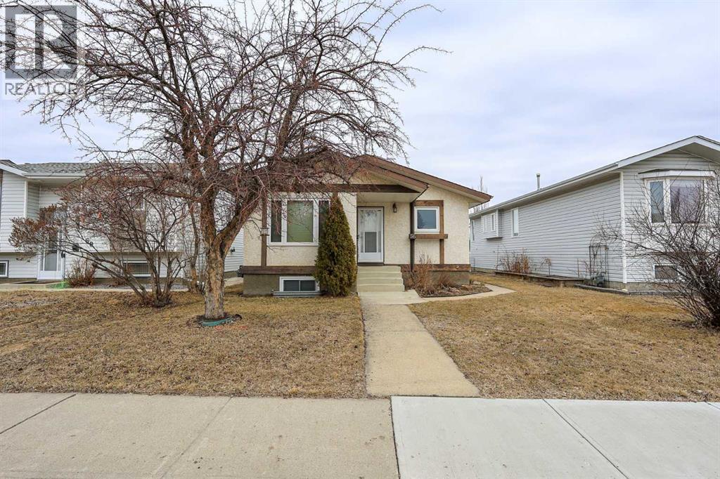 56 Elder Street, Red Deer, Alberta  T4R 2C6 - Photo 1 - A2300175