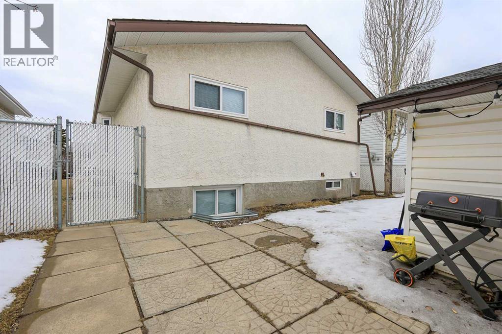 56 Elder Street, Red Deer, Alberta  T4R 2C6 - Photo 7 - A2300175