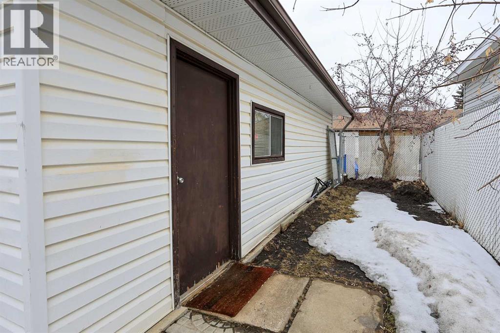 56 Elder Street, Red Deer, Alberta  T4R 2C6 - Photo 8 - A2300175
