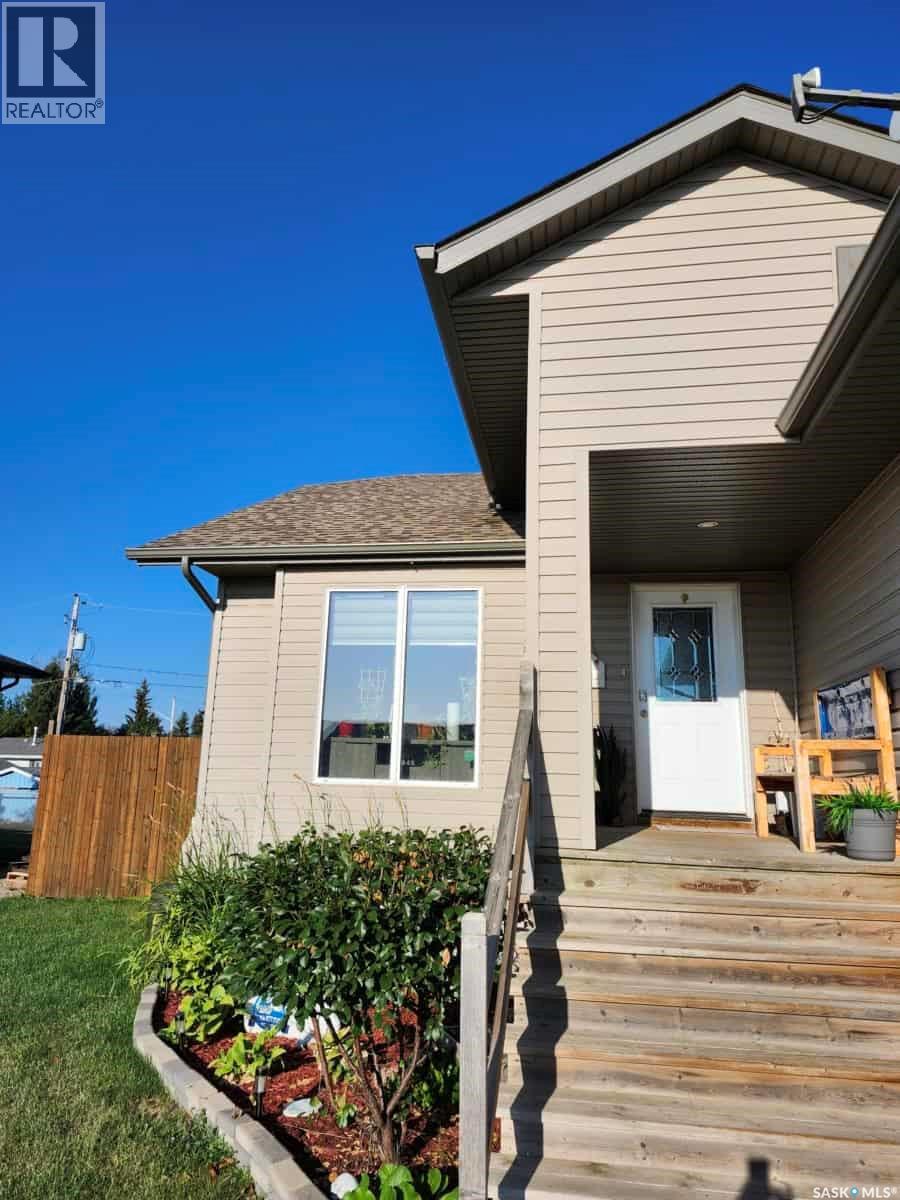 505 Cardinal Court, Shellbrook, Saskatchewan  S0J 2E0 - Photo 2 - SK035656