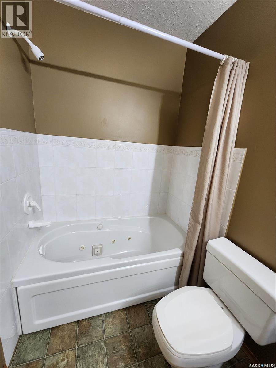 101 12 Cundall Drive, Estevan, Saskatchewan  S4A 1T1 - Photo 10 - SK035654