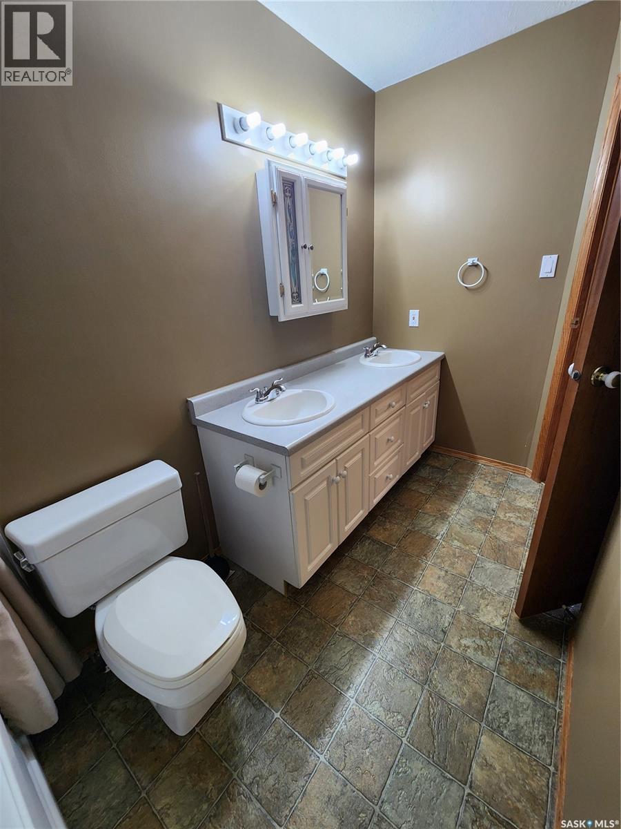 101 12 Cundall Drive, Estevan, Saskatchewan  S4A 1T1 - Photo 11 - SK035654