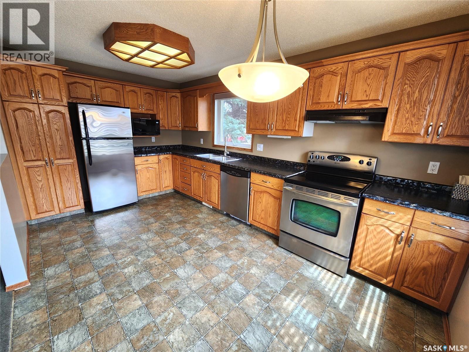 101 12 Cundall Drive, Estevan, Saskatchewan  S4A 1T1 - Photo 21 - SK035654