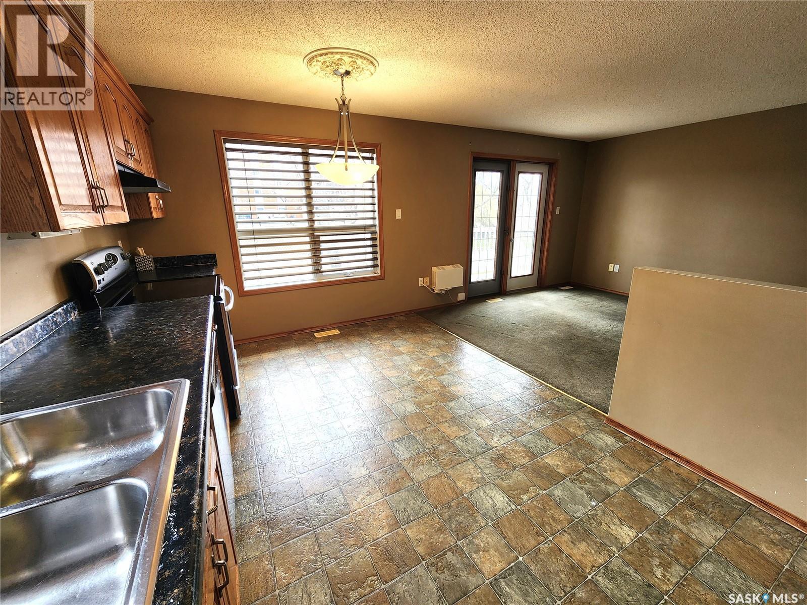 101 12 Cundall Drive, Estevan, Saskatchewan  S4A 1T1 - Photo 24 - SK035654