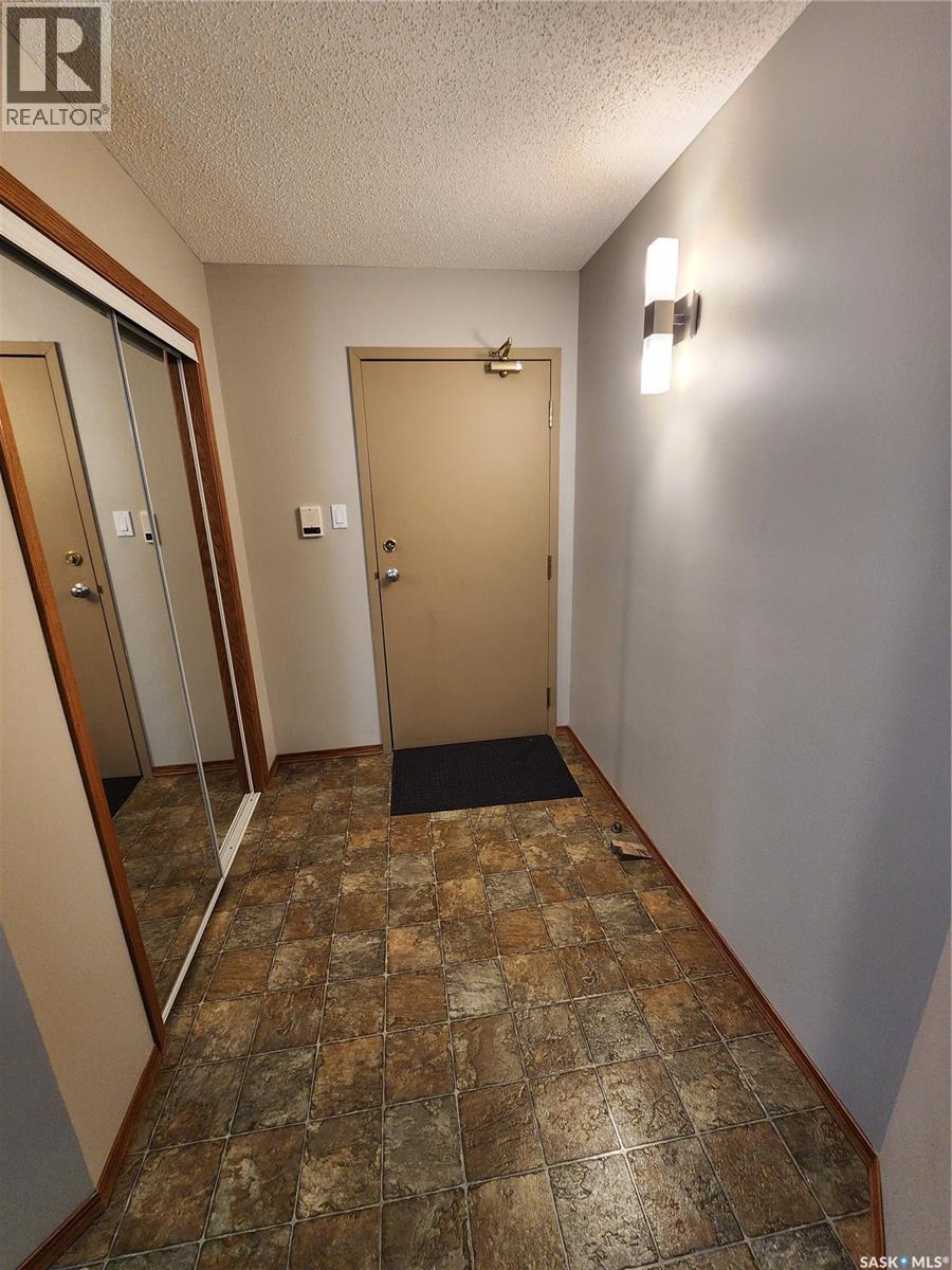 101 12 Cundall Drive, Estevan, Saskatchewan  S4A 1T1 - Photo 4 - SK035654