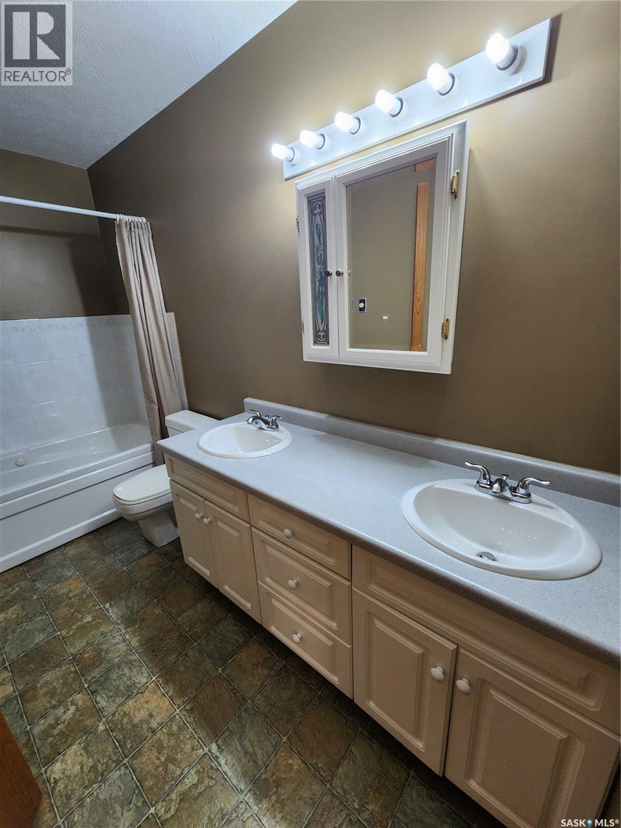 101 12 Cundall Drive, Estevan, Saskatchewan  S4A 1T1 - Photo 9 - SK035654