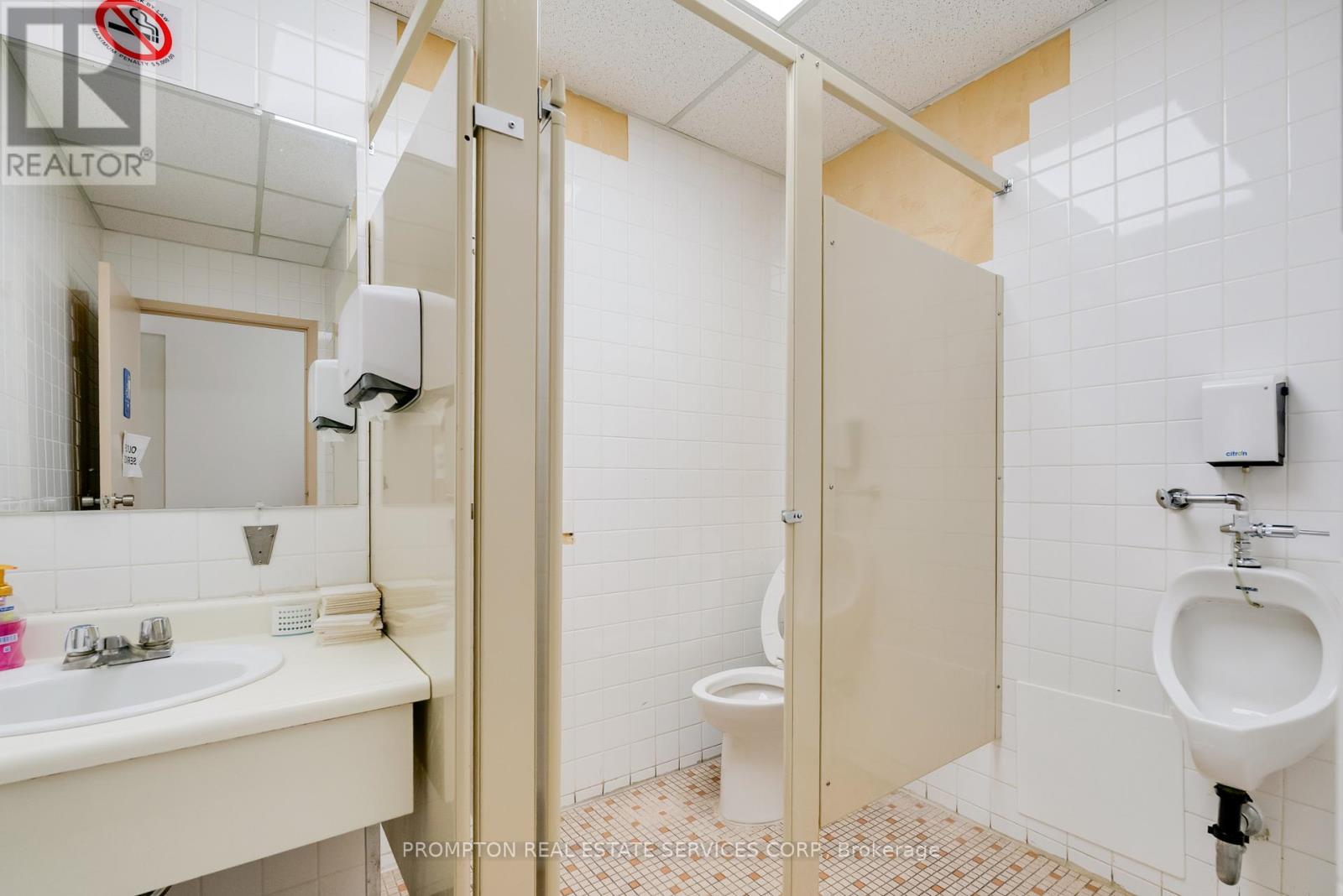 3rd Floor - 6075 Yonge Street, Toronto, Ontario  M2M 3W2 - Photo 9 - C13113936