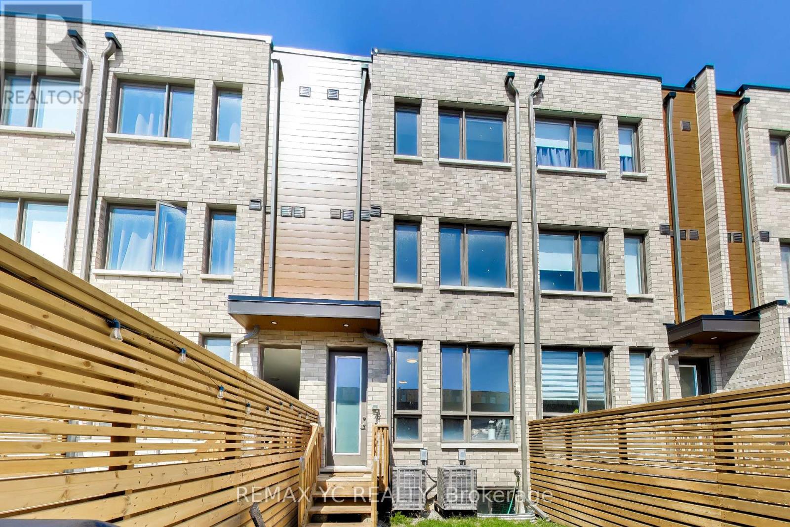 18 Deep Roots Terrace, Toronto, Ontario  M6A 0G1 - Photo 36 - C13113942