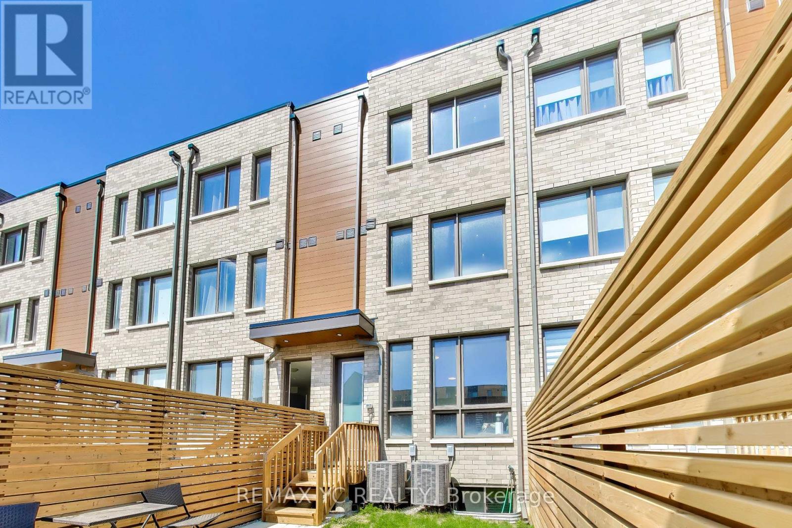 18 Deep Roots Terrace, Toronto, Ontario  M6A 0G1 - Photo 37 - C13113942