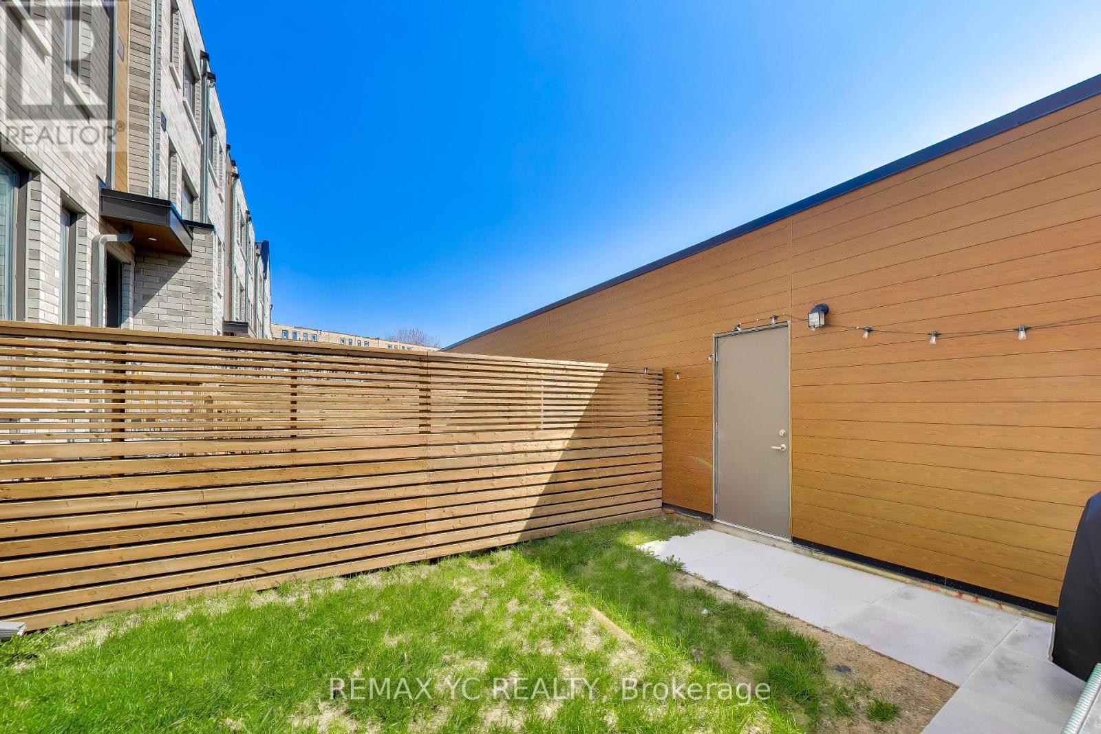 18 Deep Roots Terrace, Toronto, Ontario  M6A 0G1 - Photo 38 - C13113942