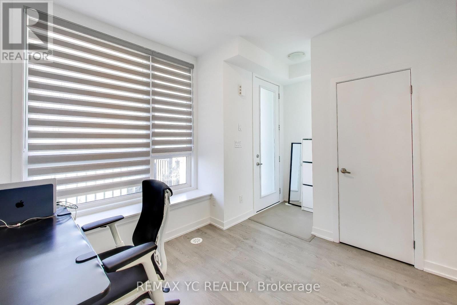 18 Deep Roots Terrace, Toronto, Ontario  M6A 0G1 - Photo 6 - C13113942