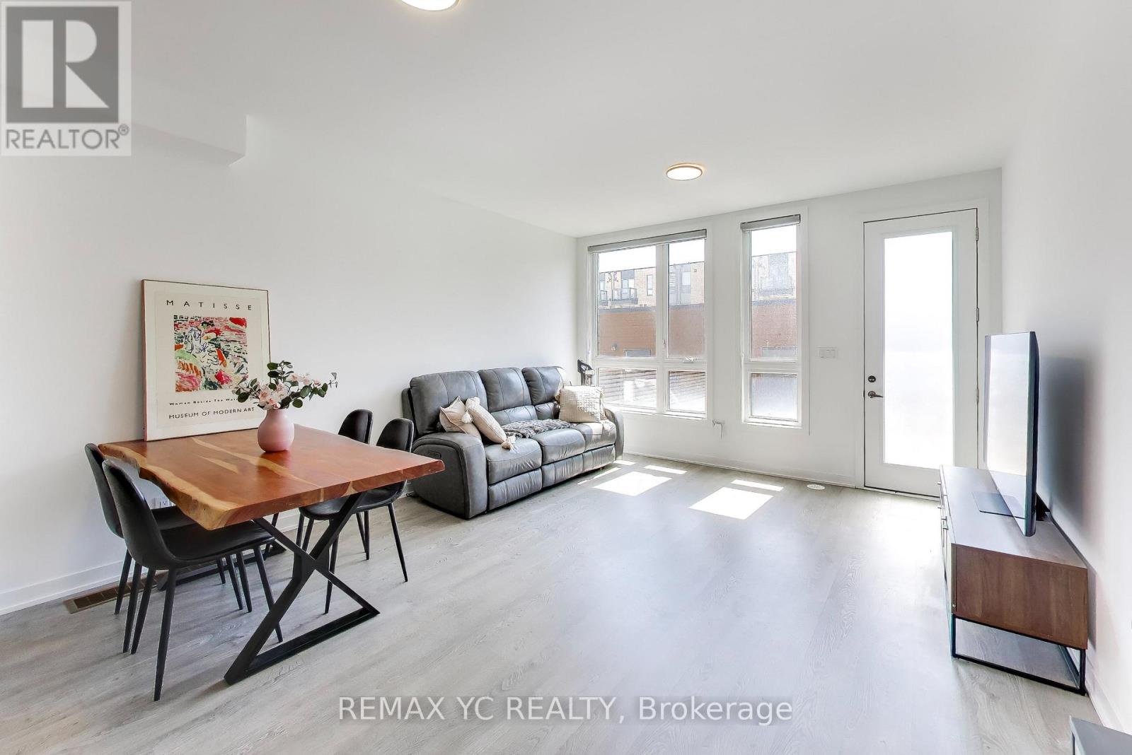 18 Deep Roots Terrace, Toronto, Ontario  M6A 0G1 - Photo 7 - C13113942