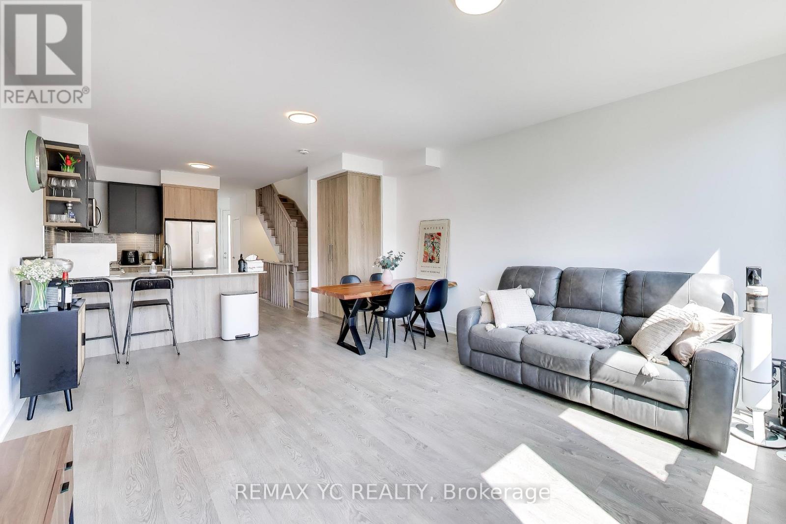 18 Deep Roots Terrace, Toronto, Ontario  M6A 0G1 - Photo 8 - C13113942