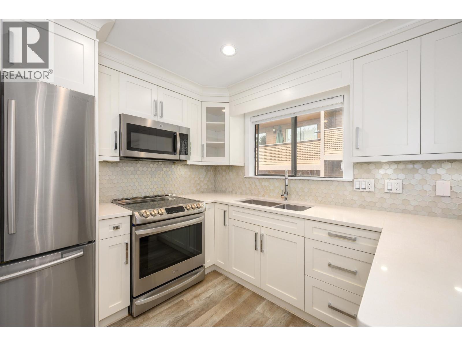 3201 Lonsdale Avenue, North Vancouver, British Columbia  V7N 4G8 - Photo 19 - R3122295