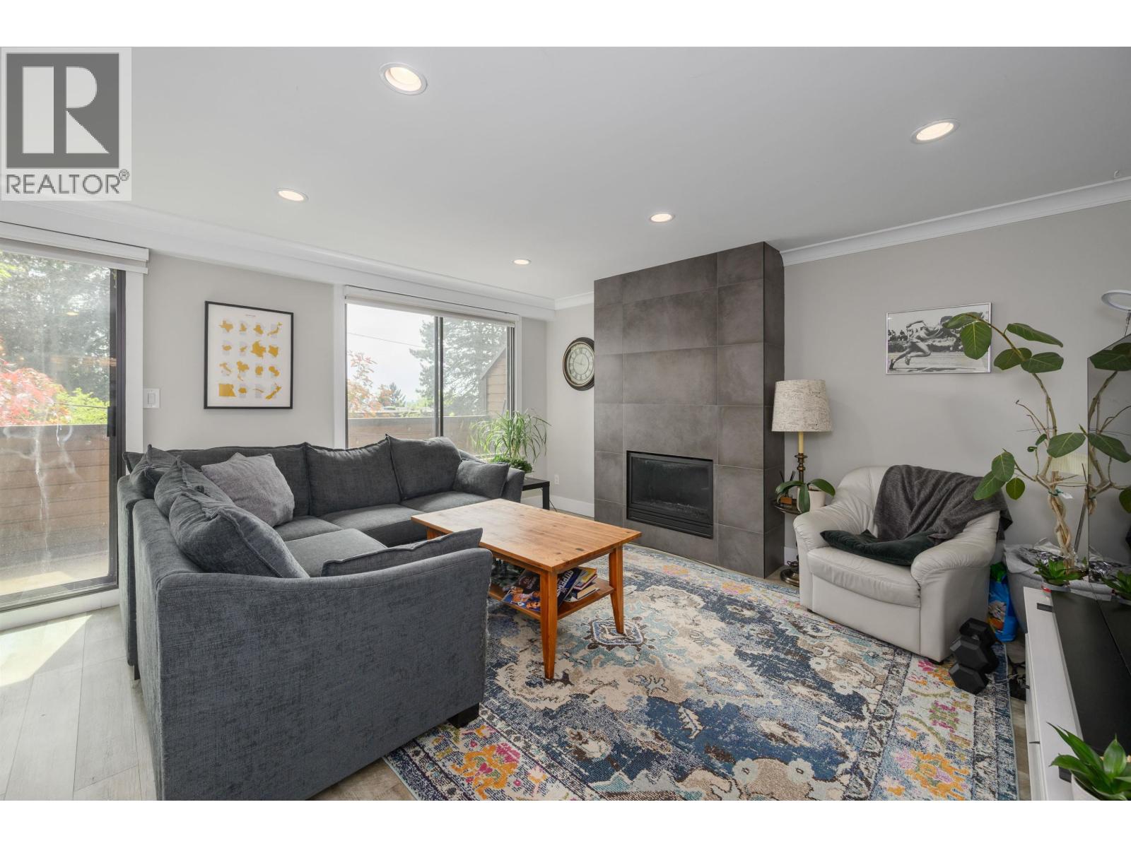 3201 Lonsdale Avenue, North Vancouver, British Columbia  V7N 4G8 - Photo 3 - R3122295
