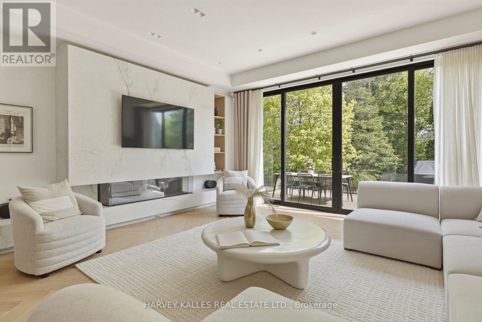 261 St Germain Avenue, Toronto, Ontario  M5M 1W4 - Photo 19 - C13113422
