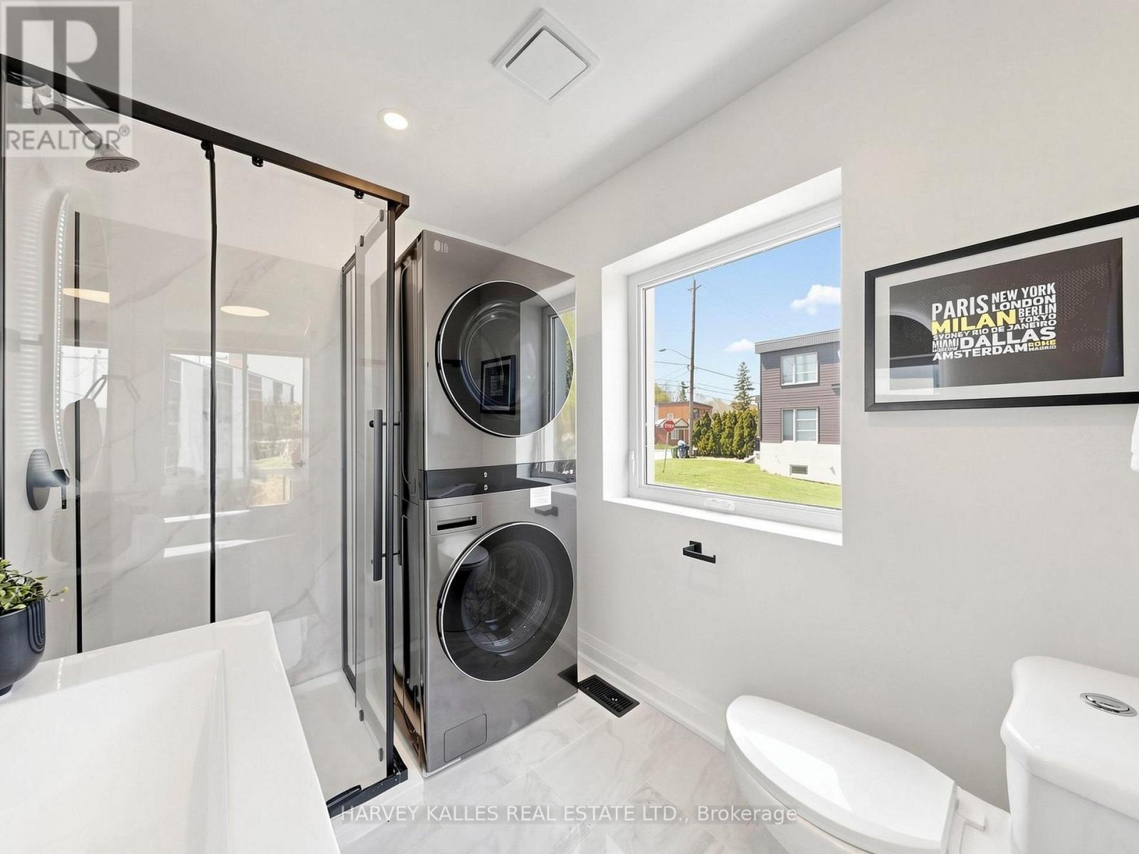 982 Cosburn Avenue, Toronto, Ontario  M4C 2X1 - Photo 22 - E13113962