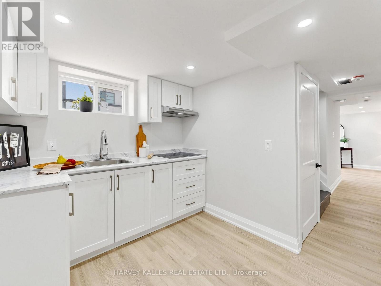 982 Cosburn Avenue, Toronto, Ontario  M4C 2X1 - Photo 36 - E13113962