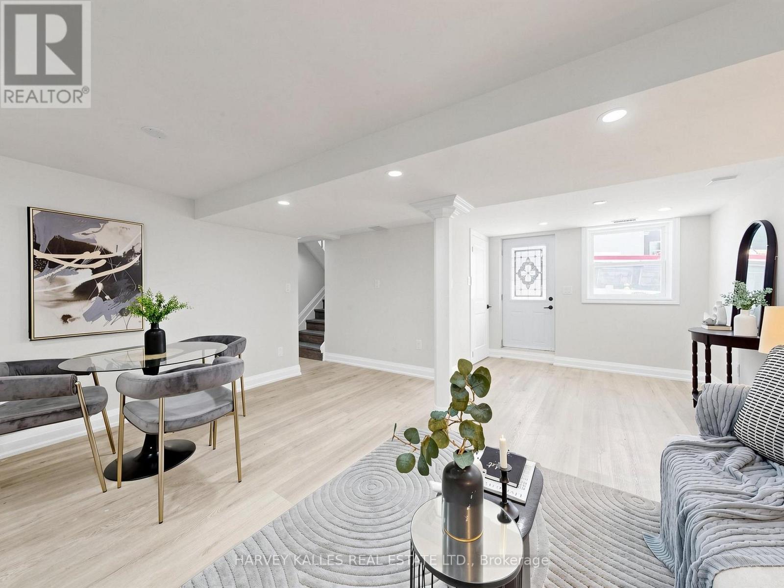 982 Cosburn Avenue, Toronto, Ontario  M4C 2X1 - Photo 41 - E13113962