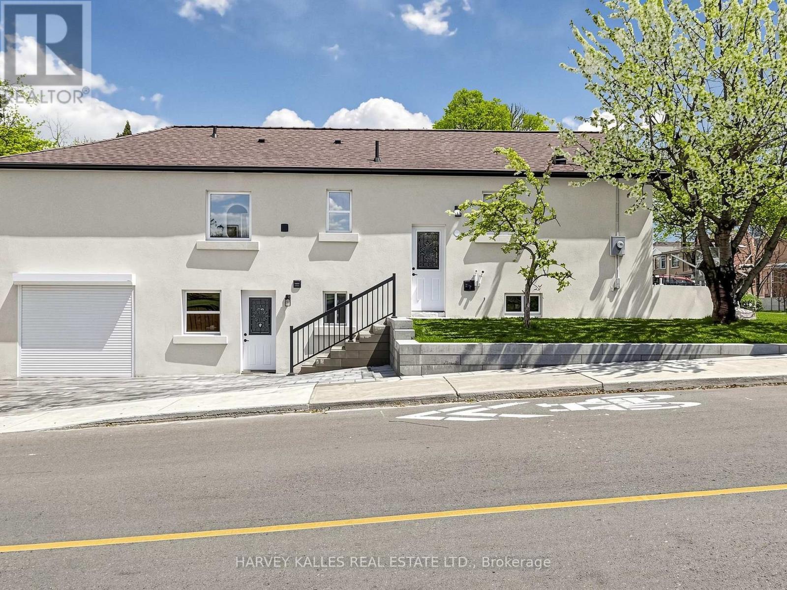 982 Cosburn Avenue, Toronto, Ontario  M4C 2X1 - Photo 46 - E13113962