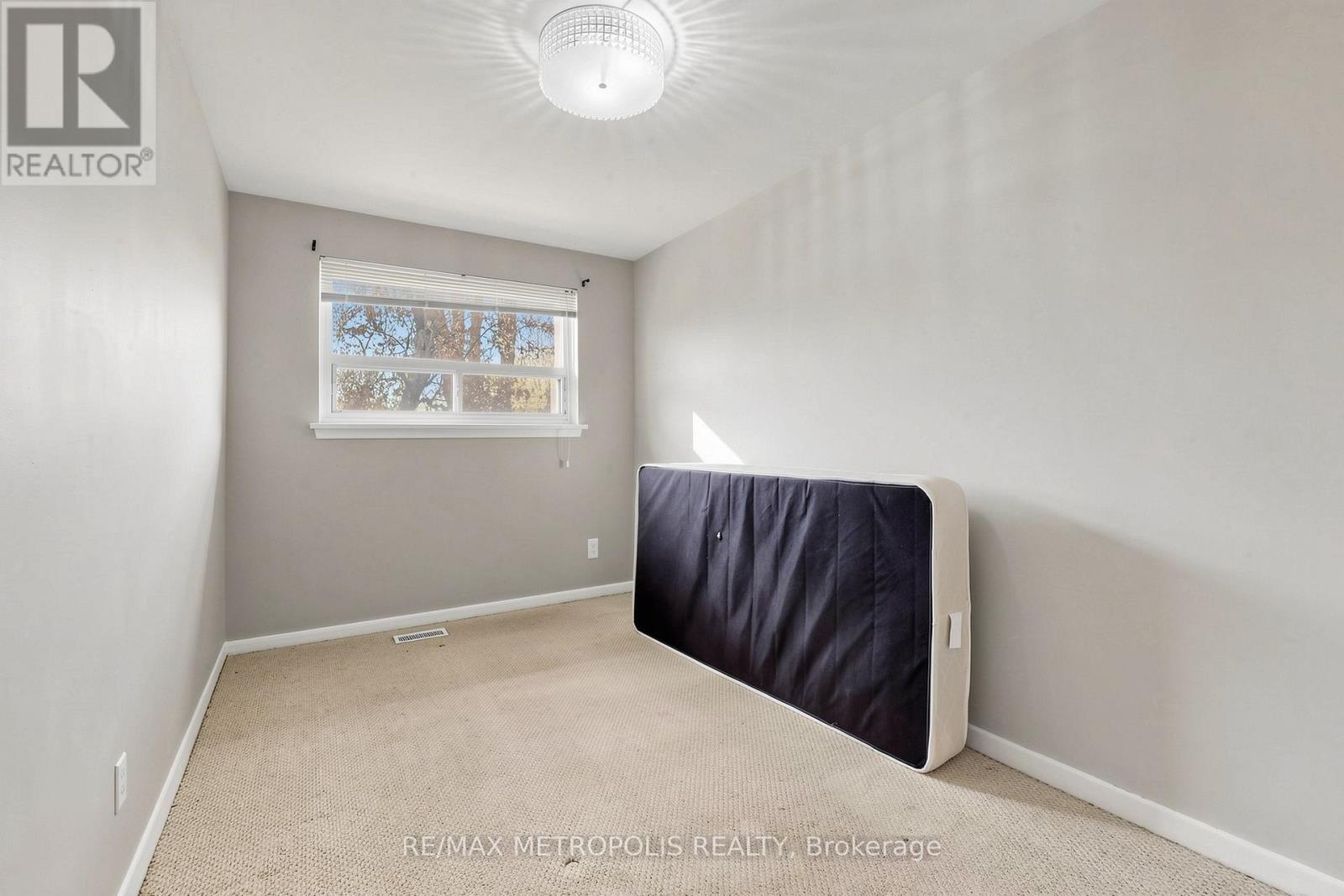 51 Greyabbey Trail, Toronto, Ontario  M1E 1V8 - Photo 18 - E13113966