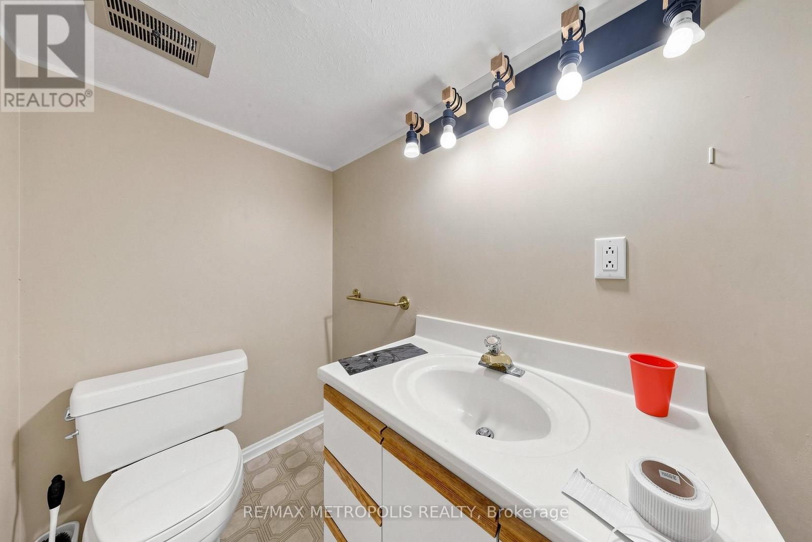 51 Greyabbey Trail, Toronto, Ontario  M1E 1V8 - Photo 44 - E13113966