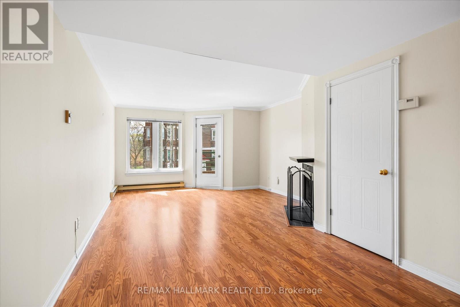 1 - 122 Glen Manor Drive, Toronto, Ontario  M4E 2X6 - Photo 14 - E13113972