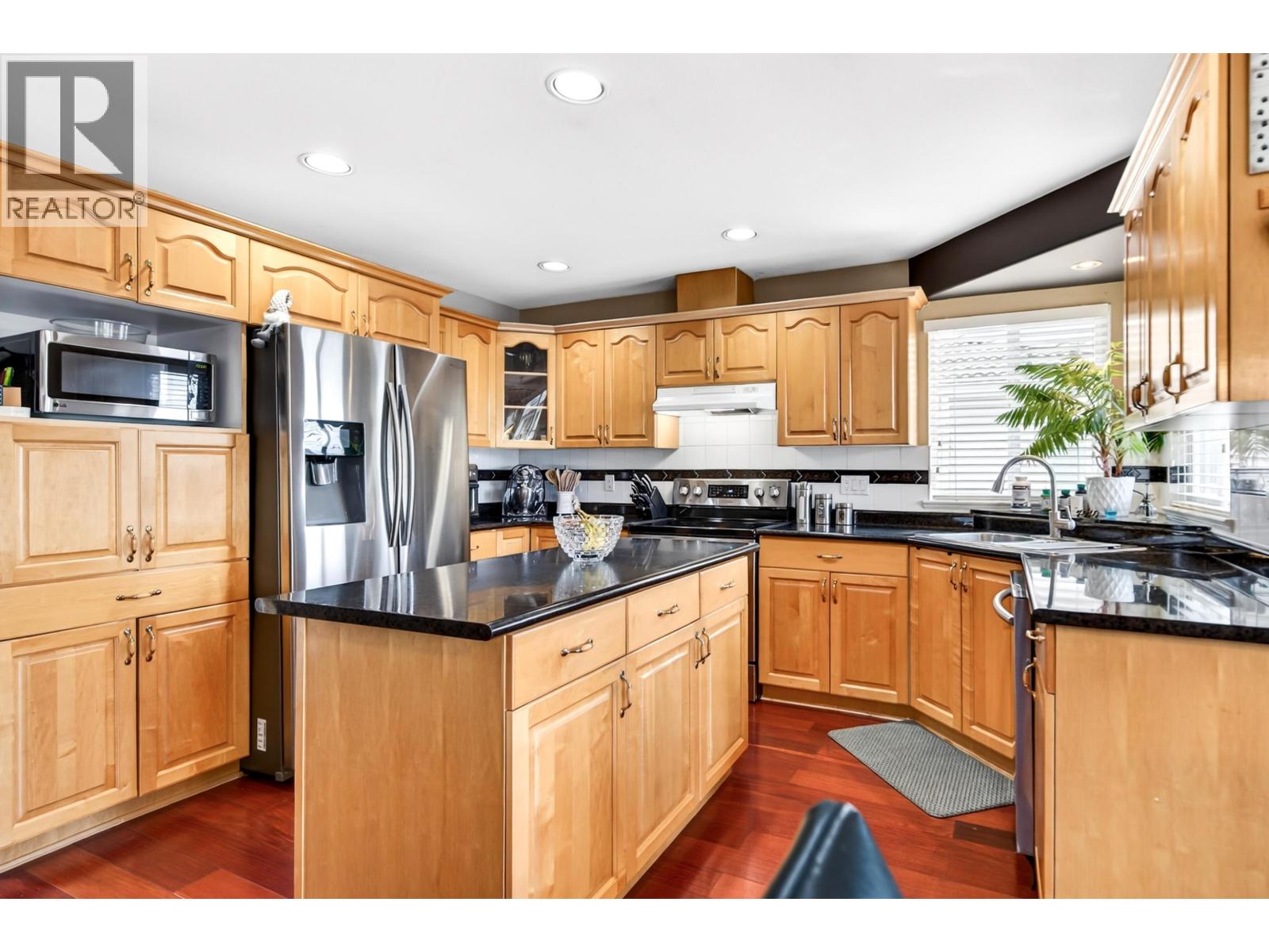 231 Suzuki Street, New Westminster, British Columbia  V3M 6X2 - Photo 10 - R3122270