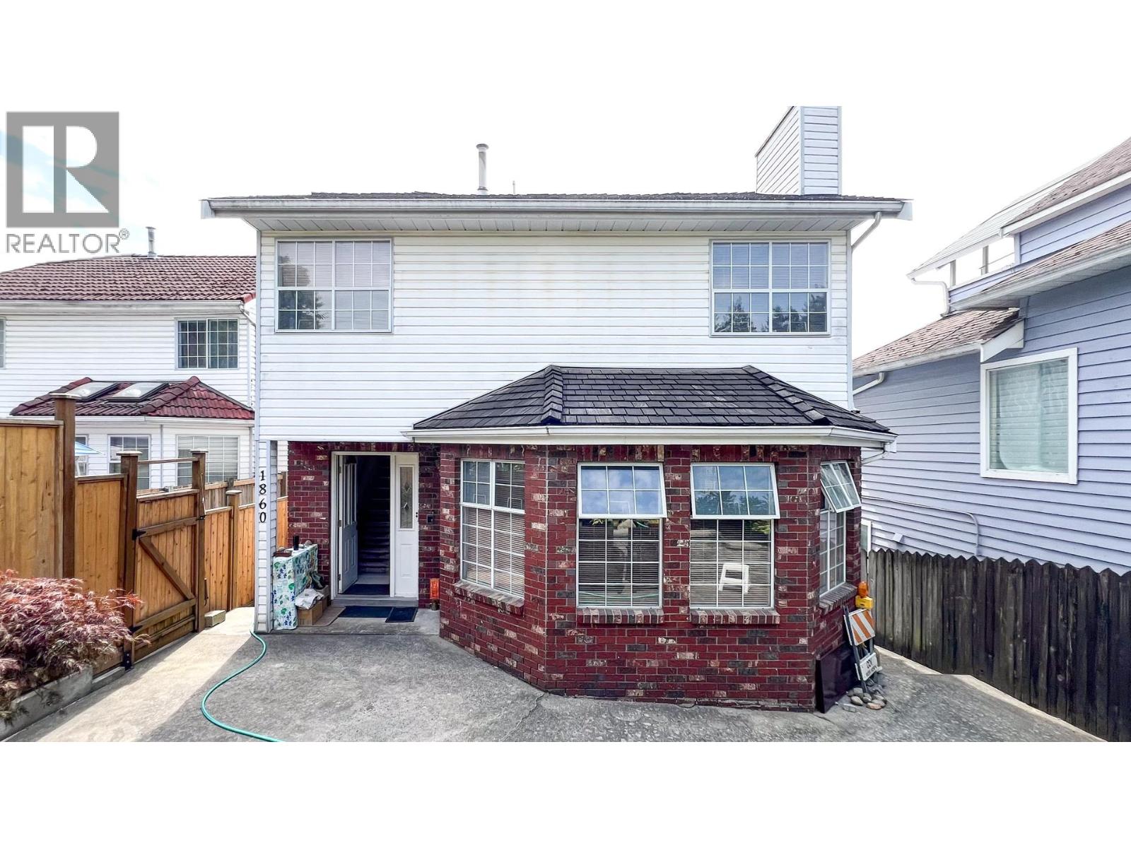 1860 SE MARINE DRIVE, Vancouver