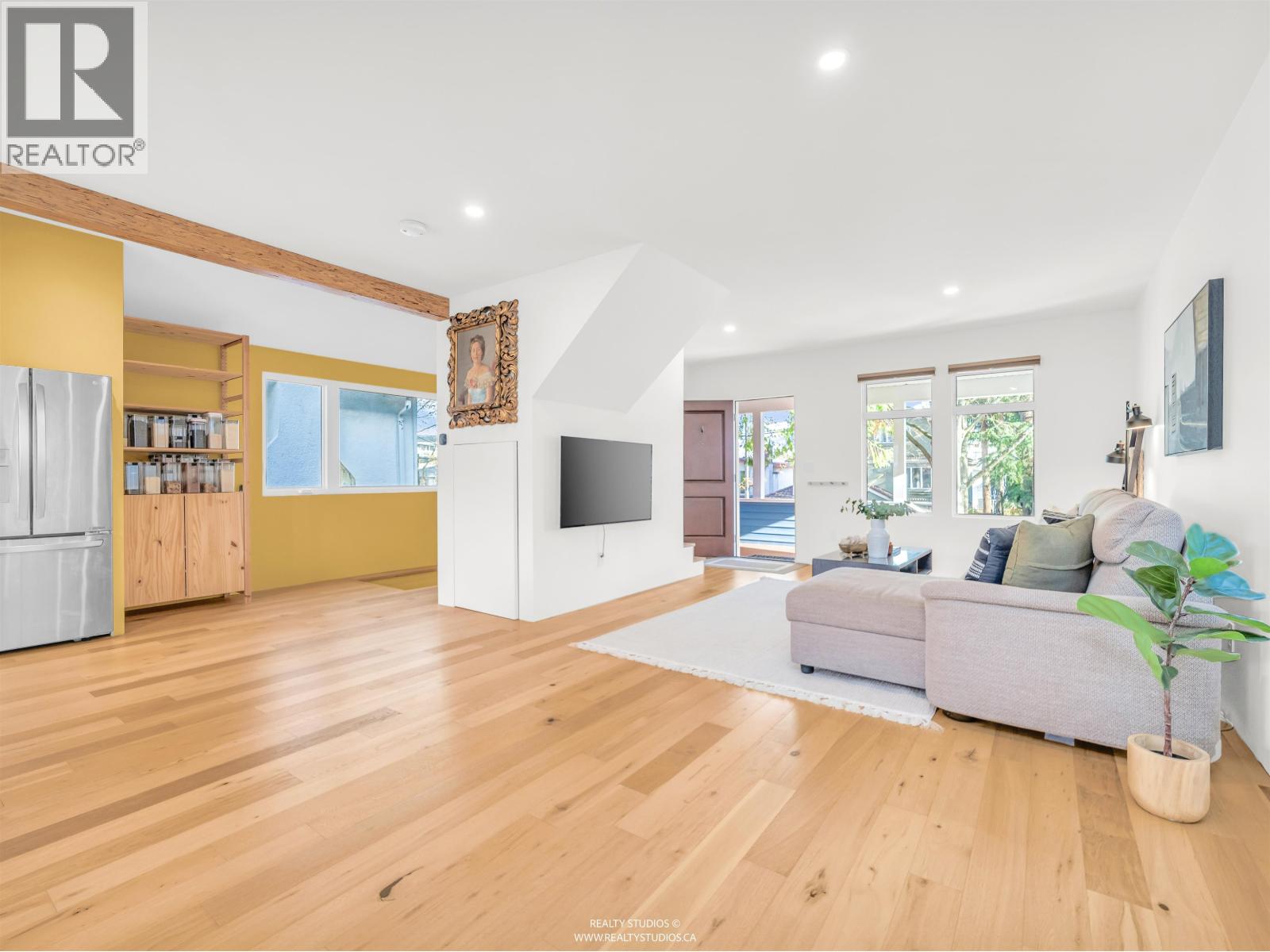 4379 Welwyn Street, Vancouver, British Columbia  V5N 3Z3 - Photo 13 - R3122316