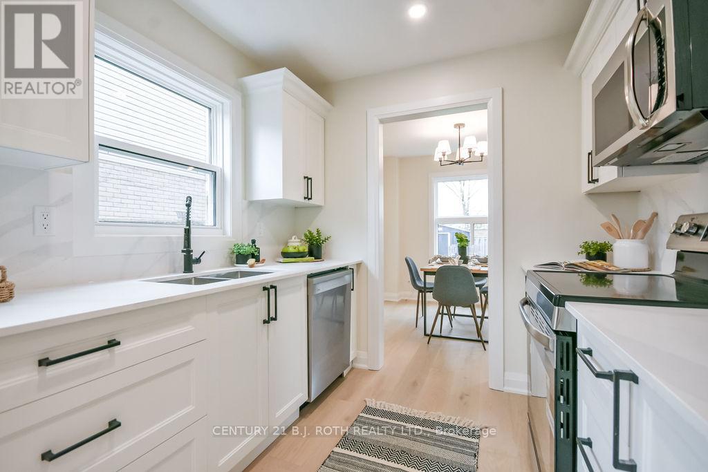 20 Hadden Crescent, Barrie, Ontario  L4M 6G6 - Photo 13 - S13093686
