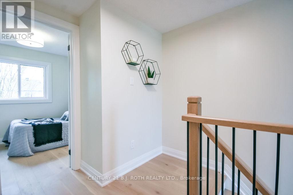 20 Hadden Crescent, Barrie, Ontario  L4M 6G6 - Photo 19 - S13093686