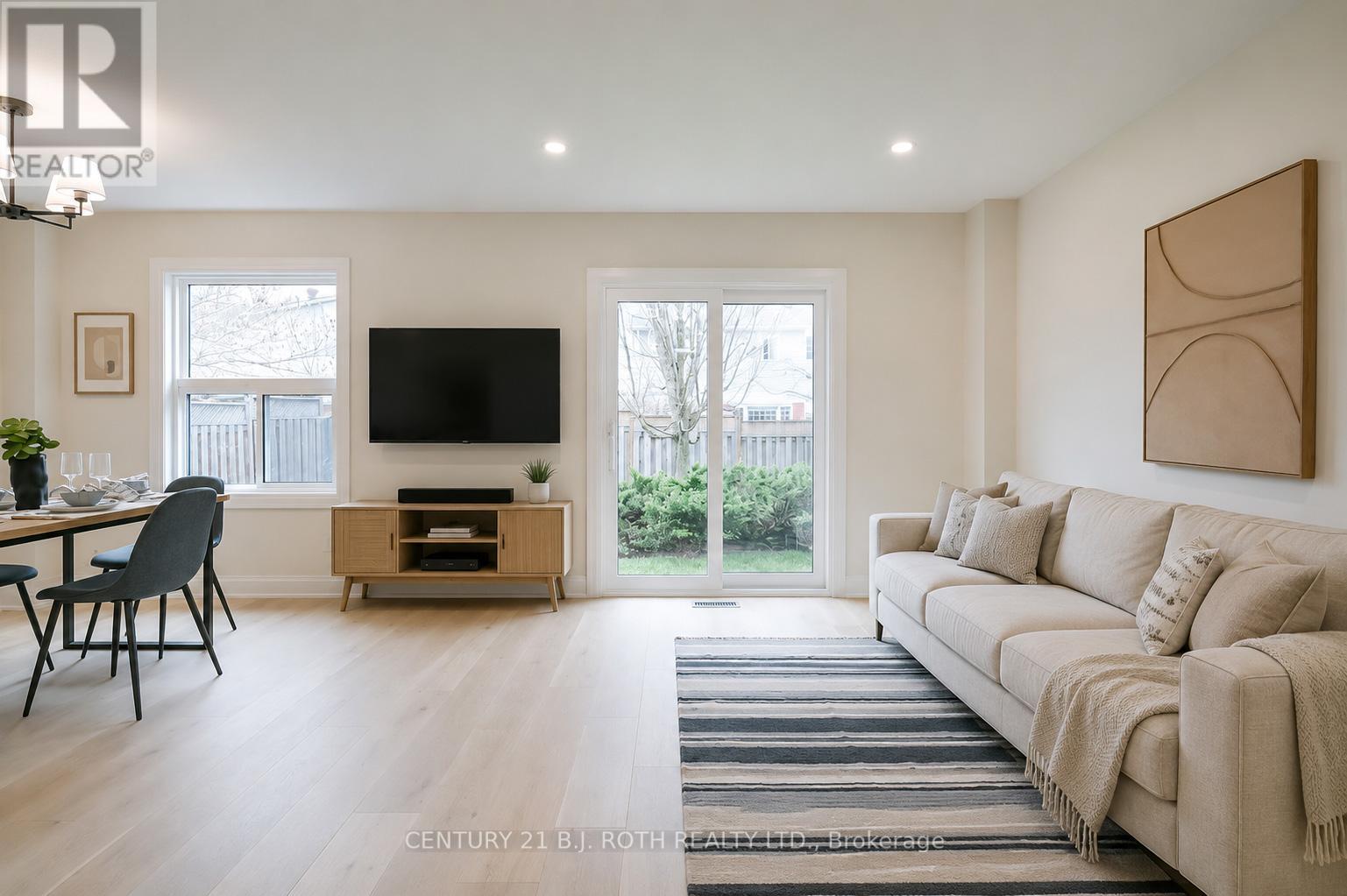 20 Hadden Crescent, Barrie, Ontario  L4M 6G6 - Photo 5 - S13093686
