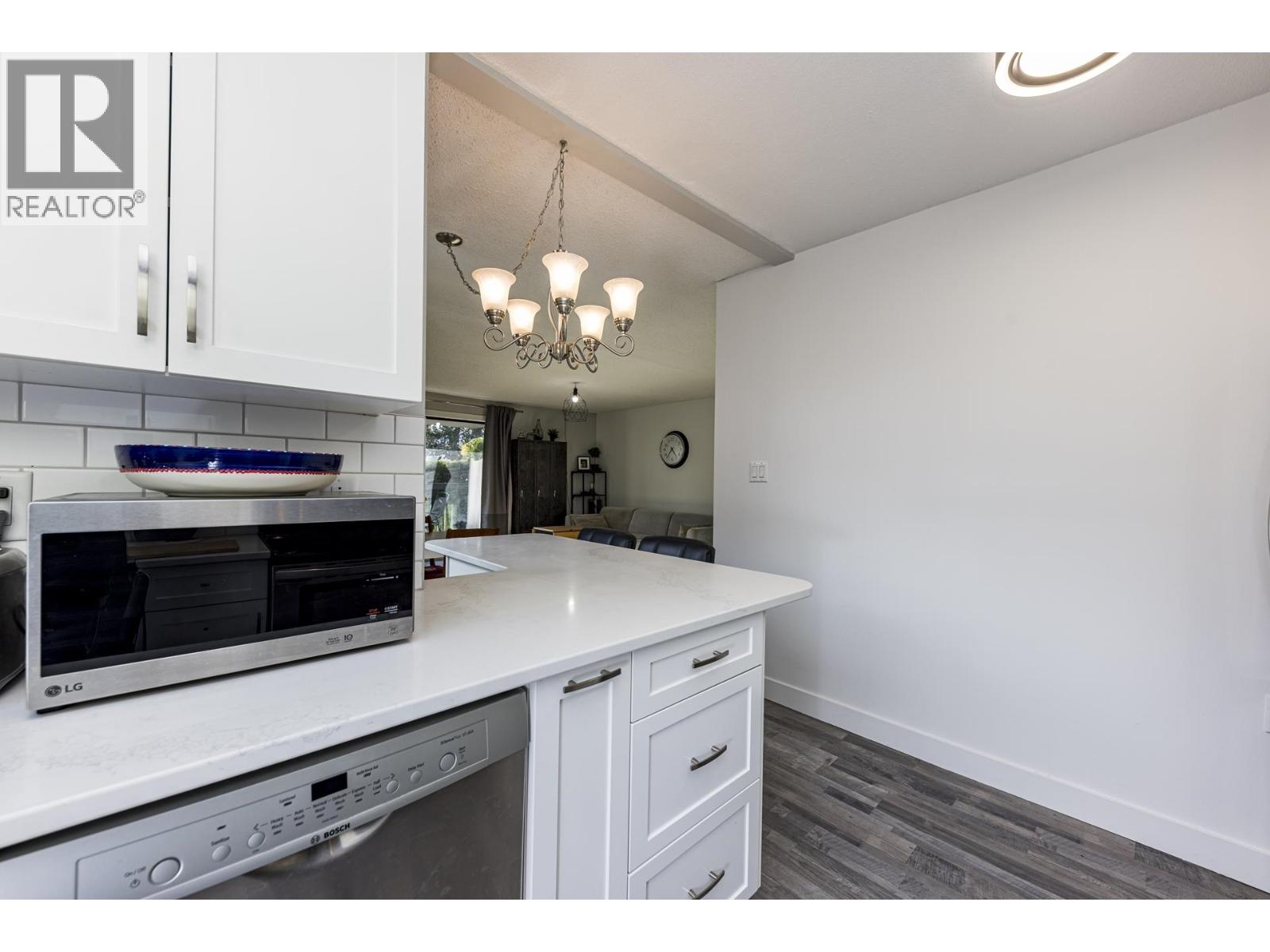 3132 Lonsdale Avenue, North Vancouver, British Columbia  V7N 3J8 - Photo 12 - R3122255