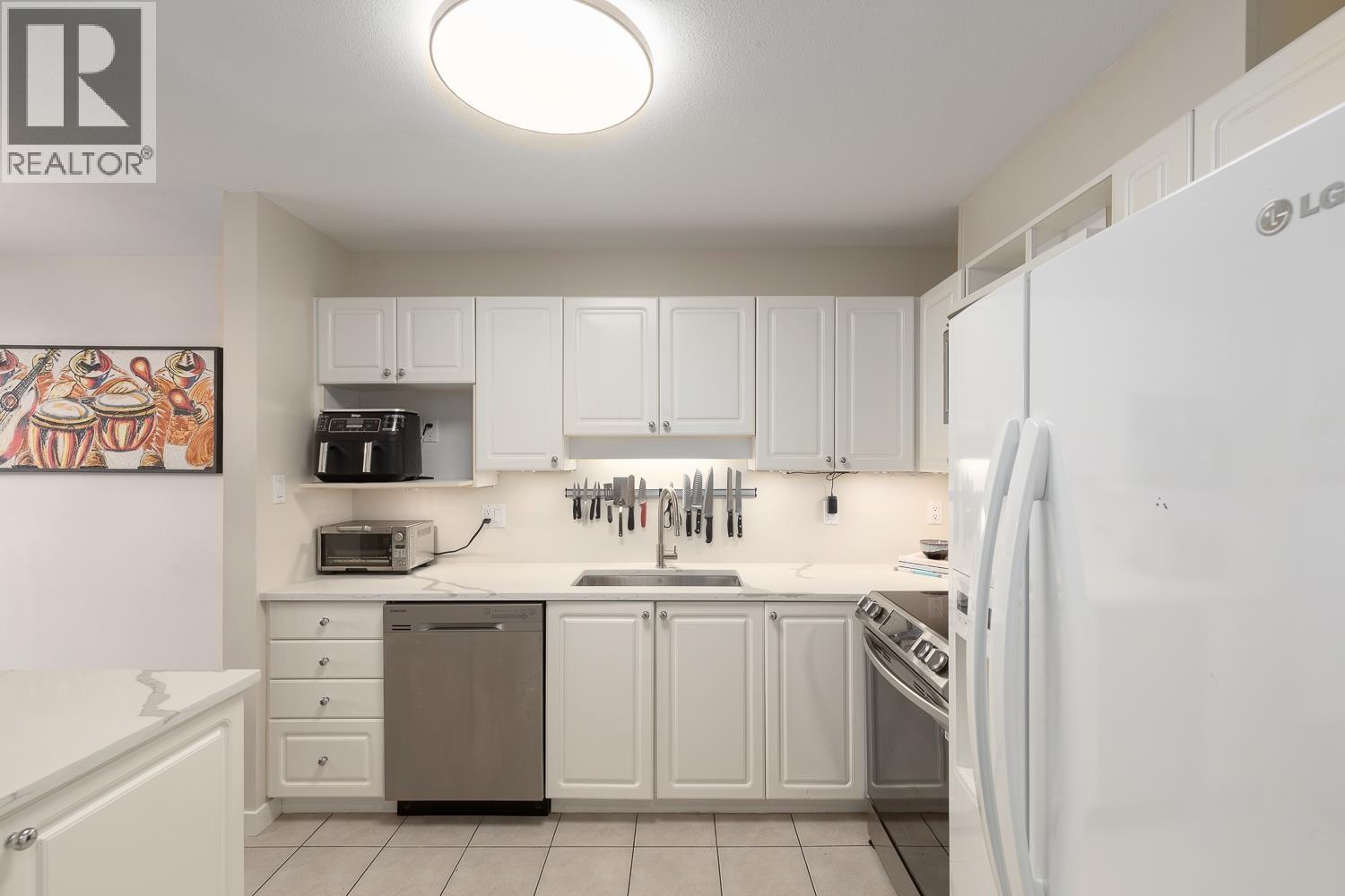 402 2559 Parkview Lane, Port Coquitlam, British Columbia  V3C 6M1 - Photo 8 - R3098646